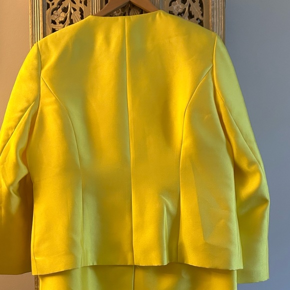 Bright Yellow Skirt Suit Rhinestone Dazzle Sz 16 Church Special Occasion - Picture 4 of 10